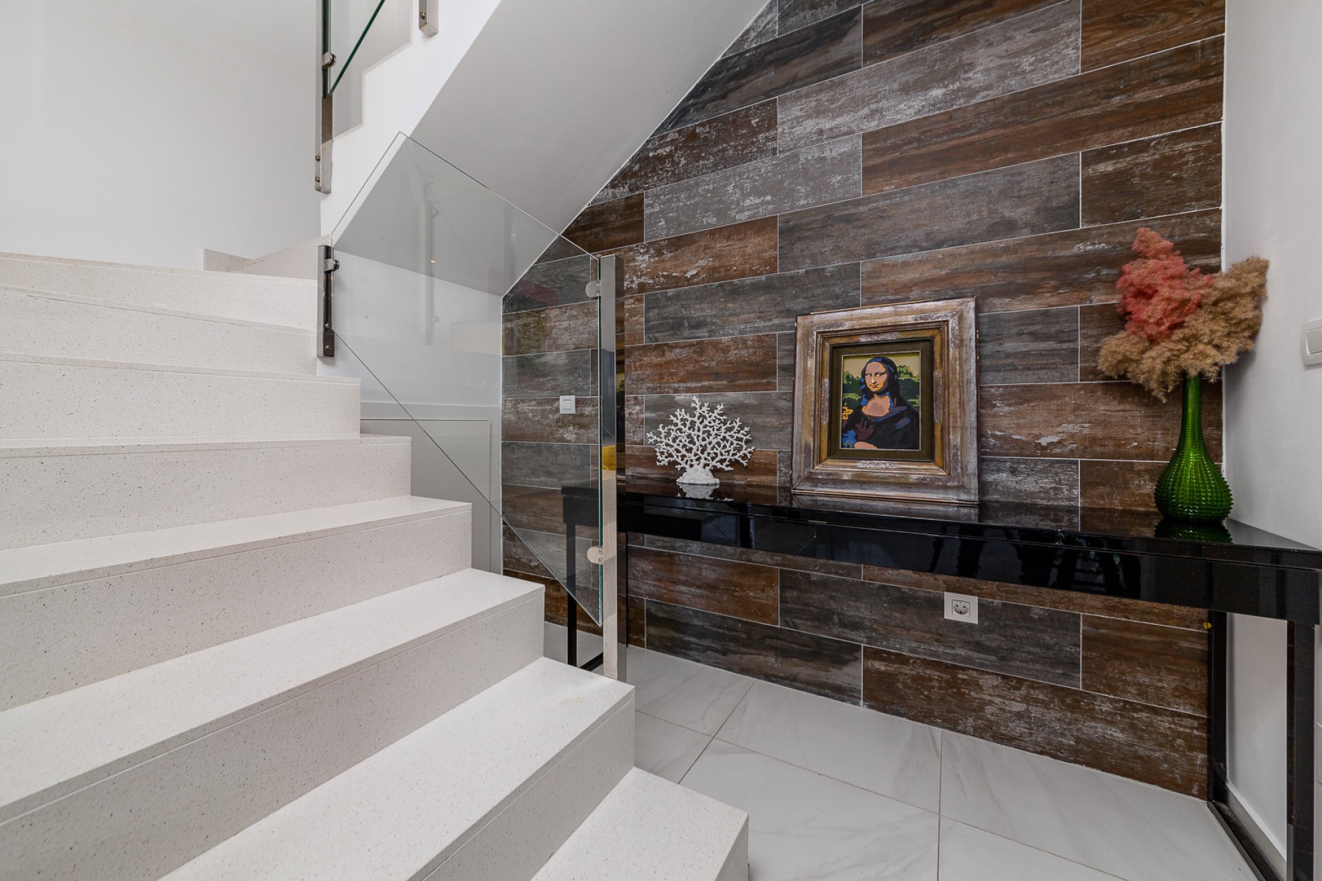 Återförsäljning - Villa -
Villamartin - Costa Blanca