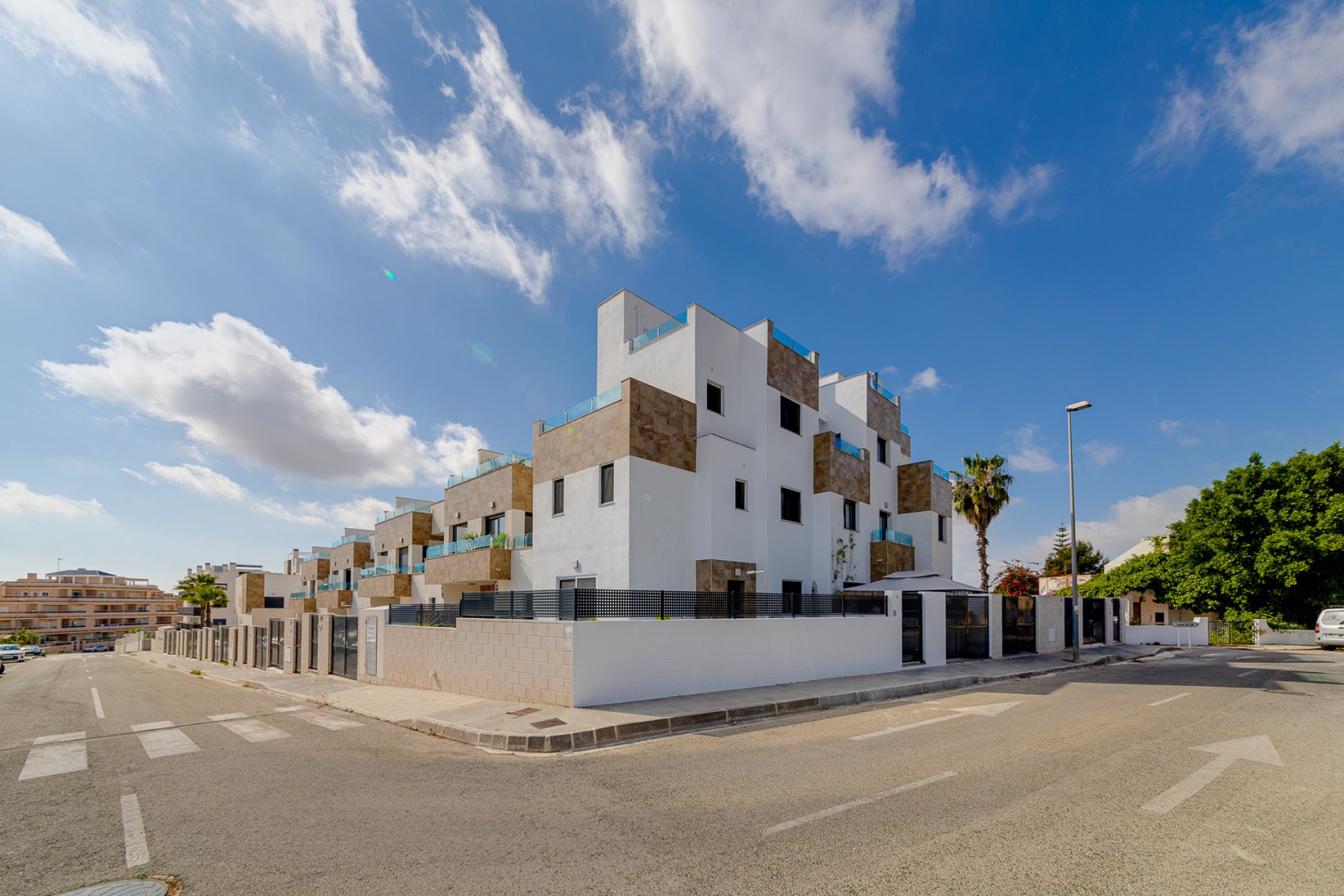 Återförsäljning - Villa -
Villamartin - Costa Blanca
