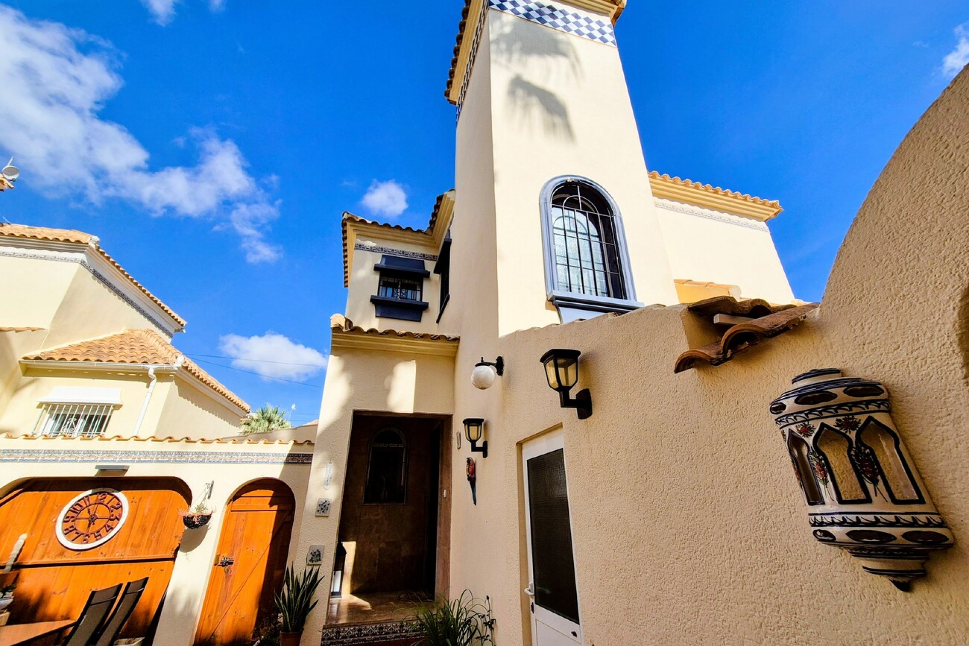 Återförsäljning - Villa -
Villamartin - Costa Blanca