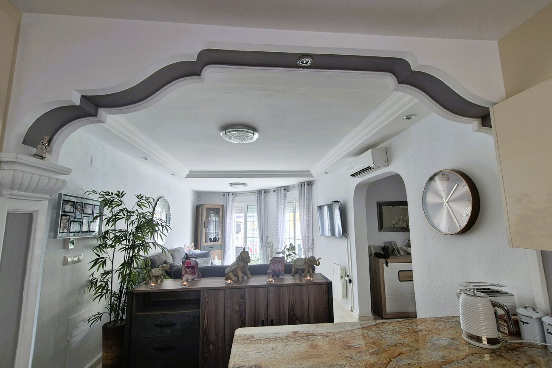 Återförsäljning - Villa -
Villamartin - Costa Blanca