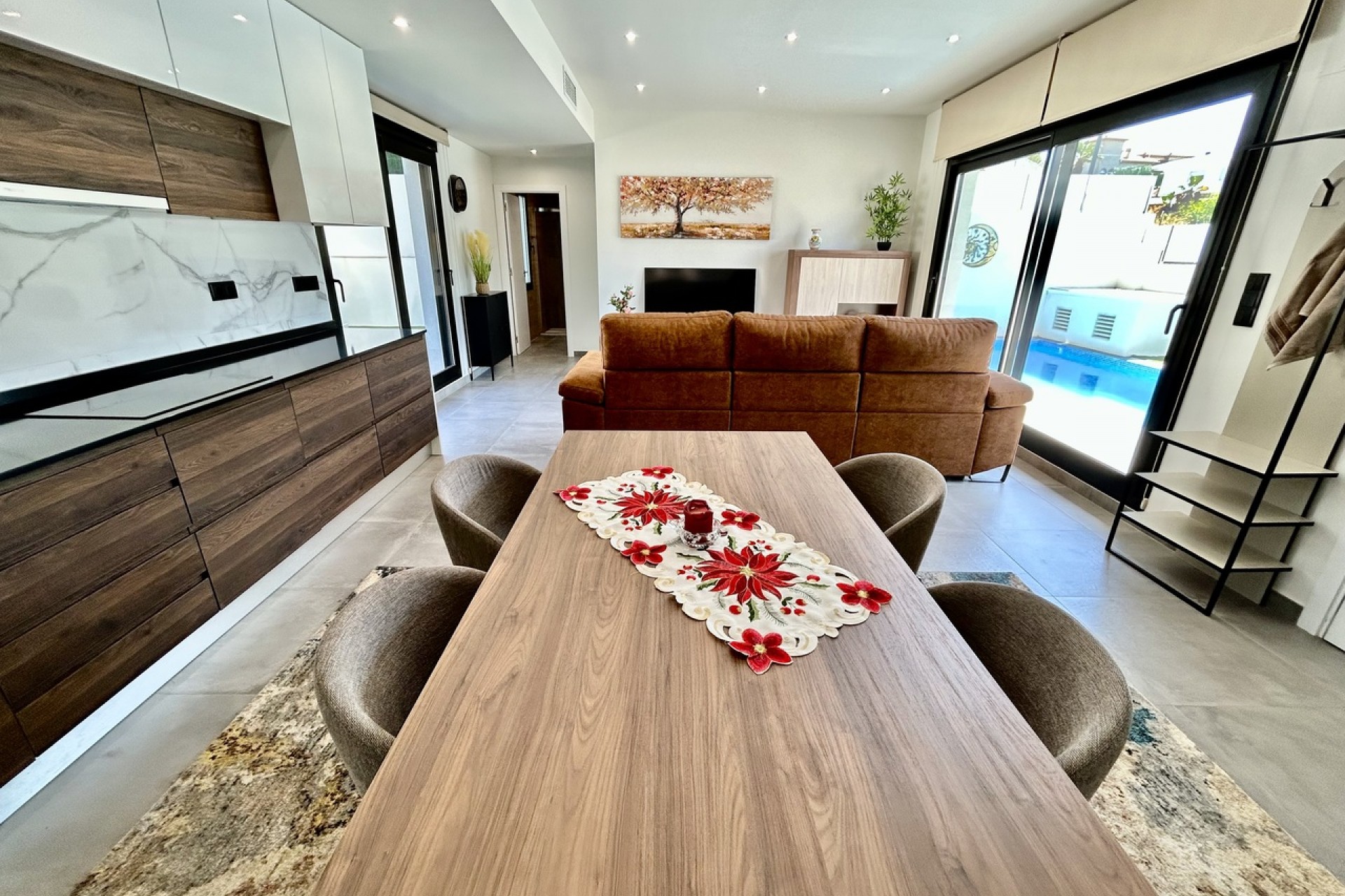 Återförsäljning - Villa -
Villamartin - Costa Blanca