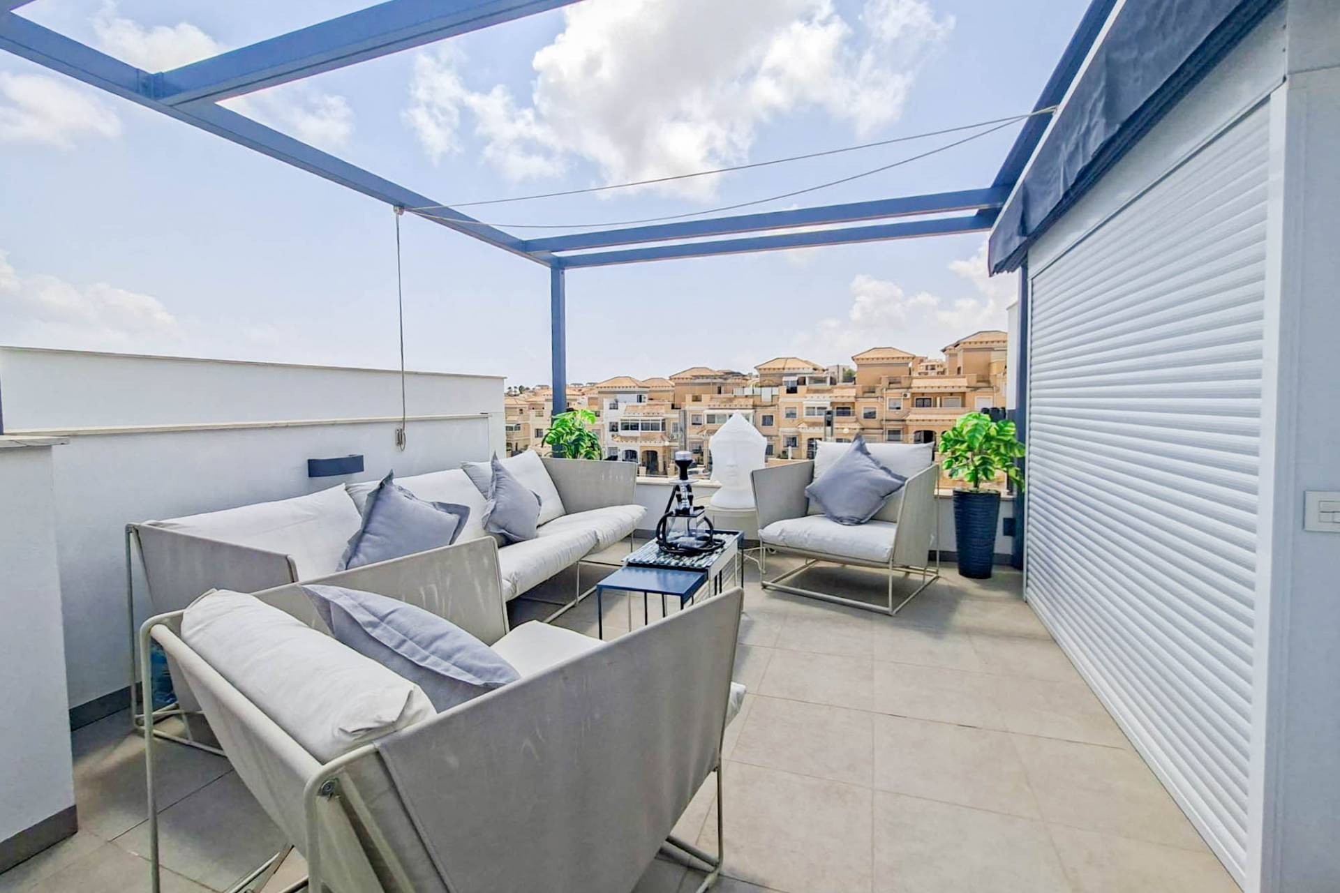 Återförsäljning - Villa -
Villamartin - Costa Blanca