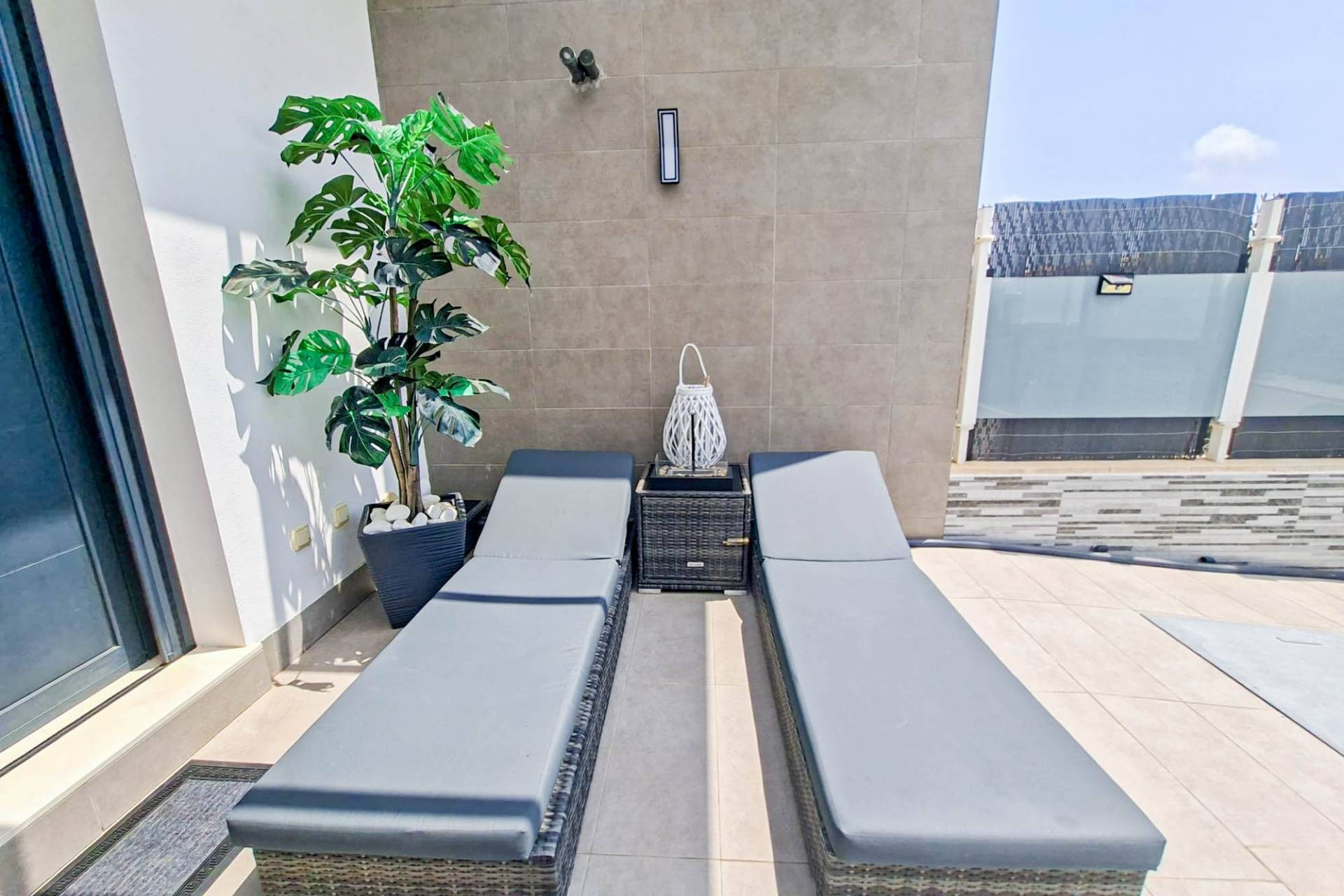 Återförsäljning - Villa -
Villamartin - Costa Blanca