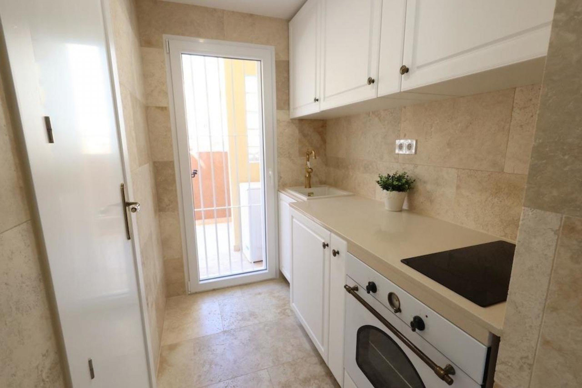 Återförsäljning - Villa -
Villamartin - Costa Blanca