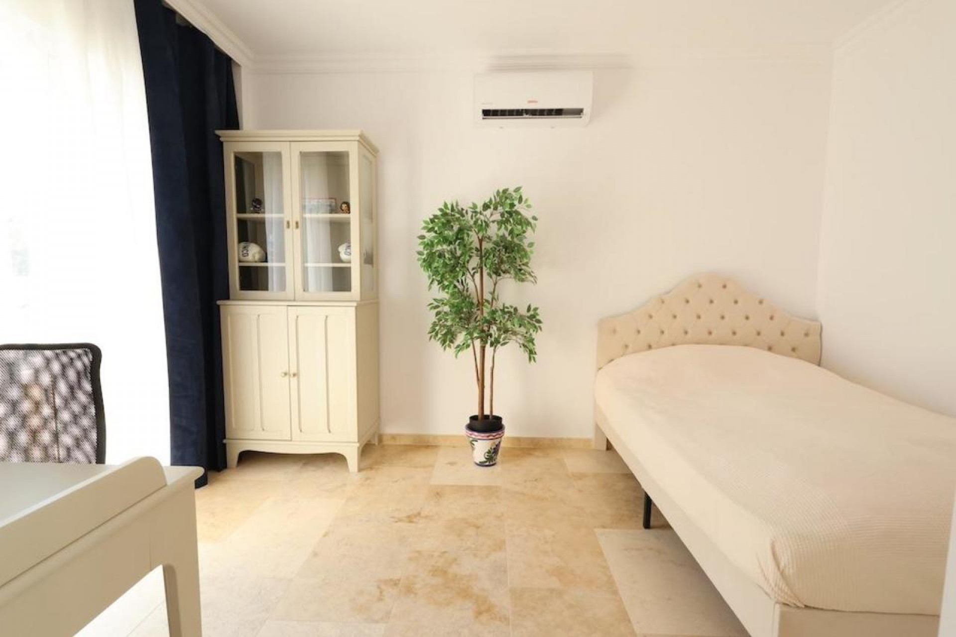 Återförsäljning - Villa -
Villamartin - Costa Blanca
