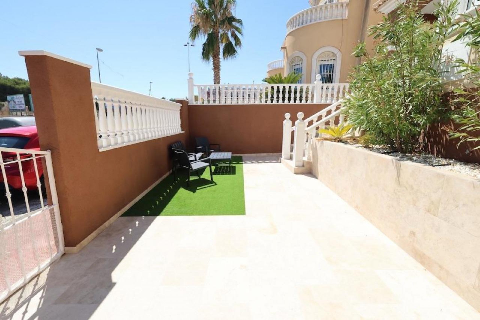 Återförsäljning - Villa -
Villamartin - Costa Blanca