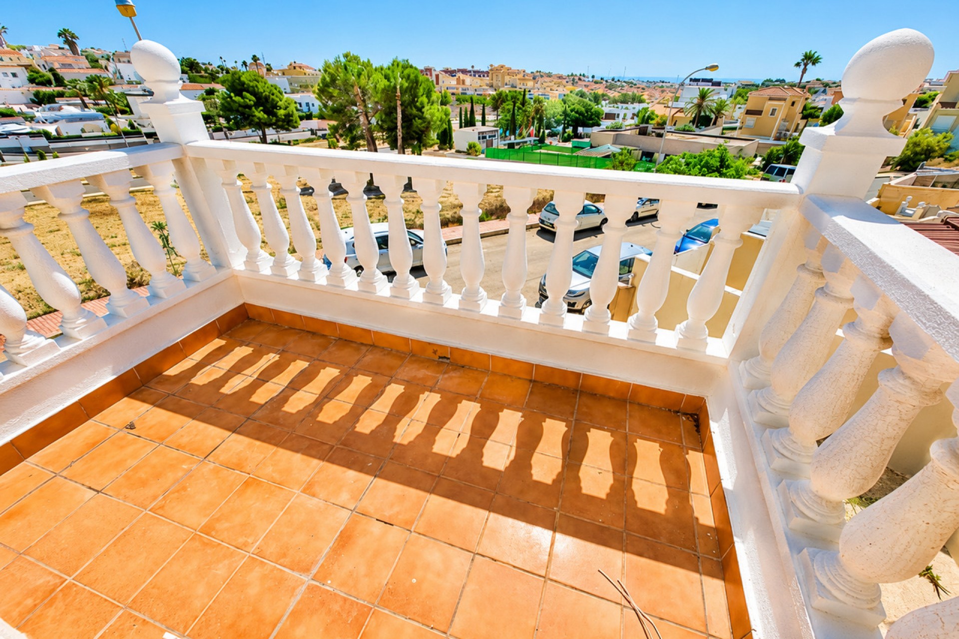 Återförsäljning - Villa -
Villamartin - Costa Blanca