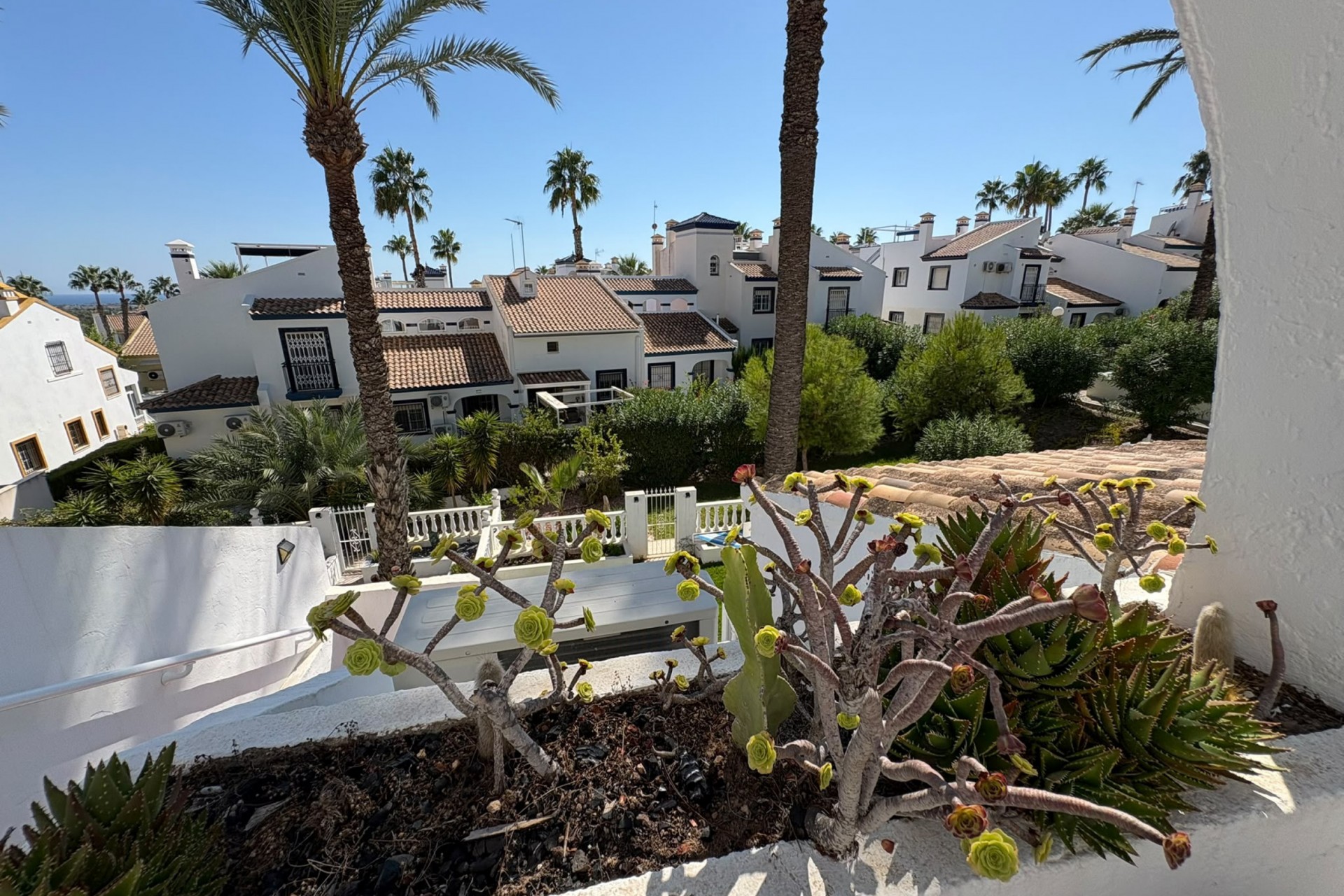 Återförsäljning - Villa -
Villamartin - Costa Blanca