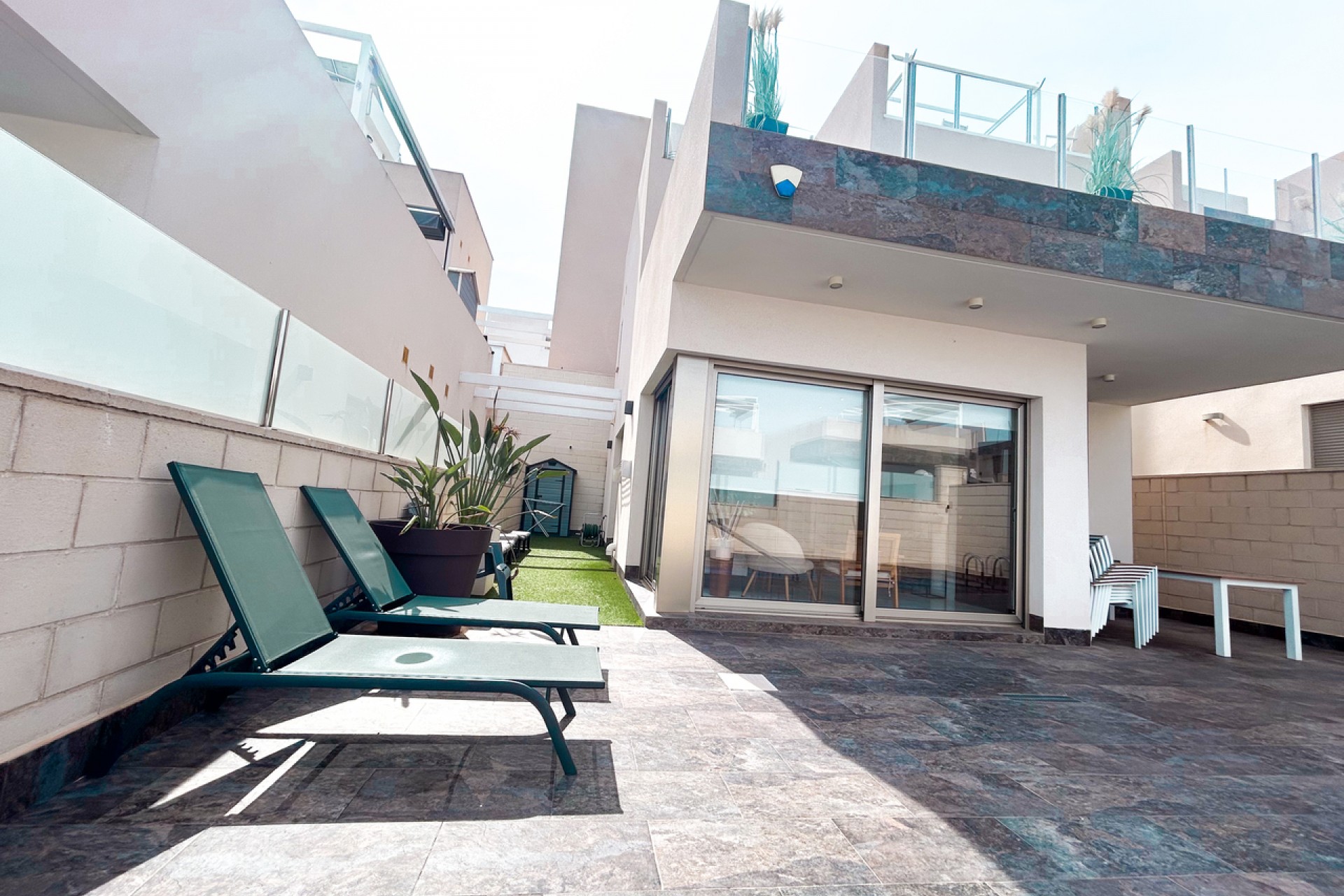 Återförsäljning - Villa -
Villamartin - Costa Blanca
