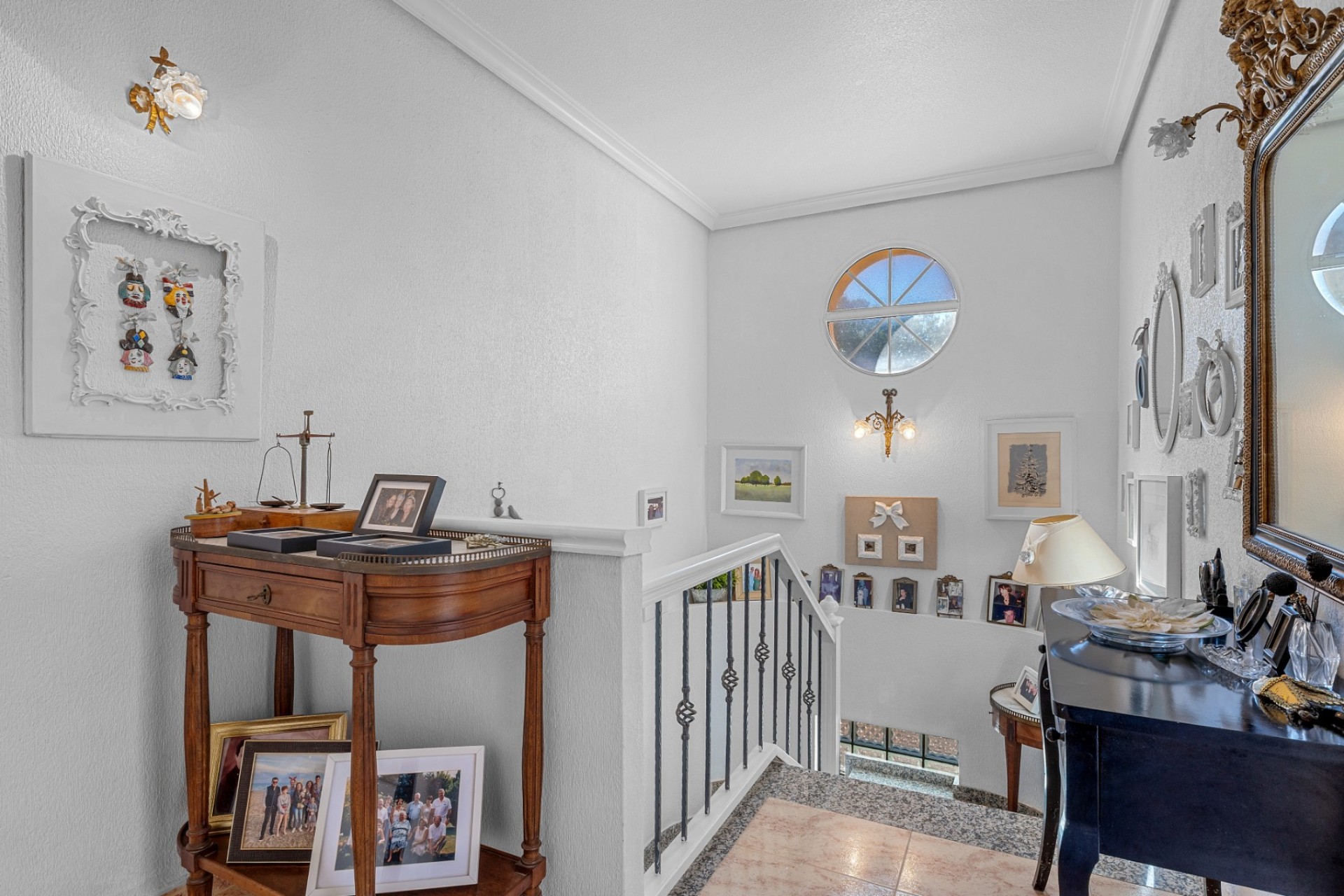 Återförsäljning - Villa -
Villamartin - Costa Blanca