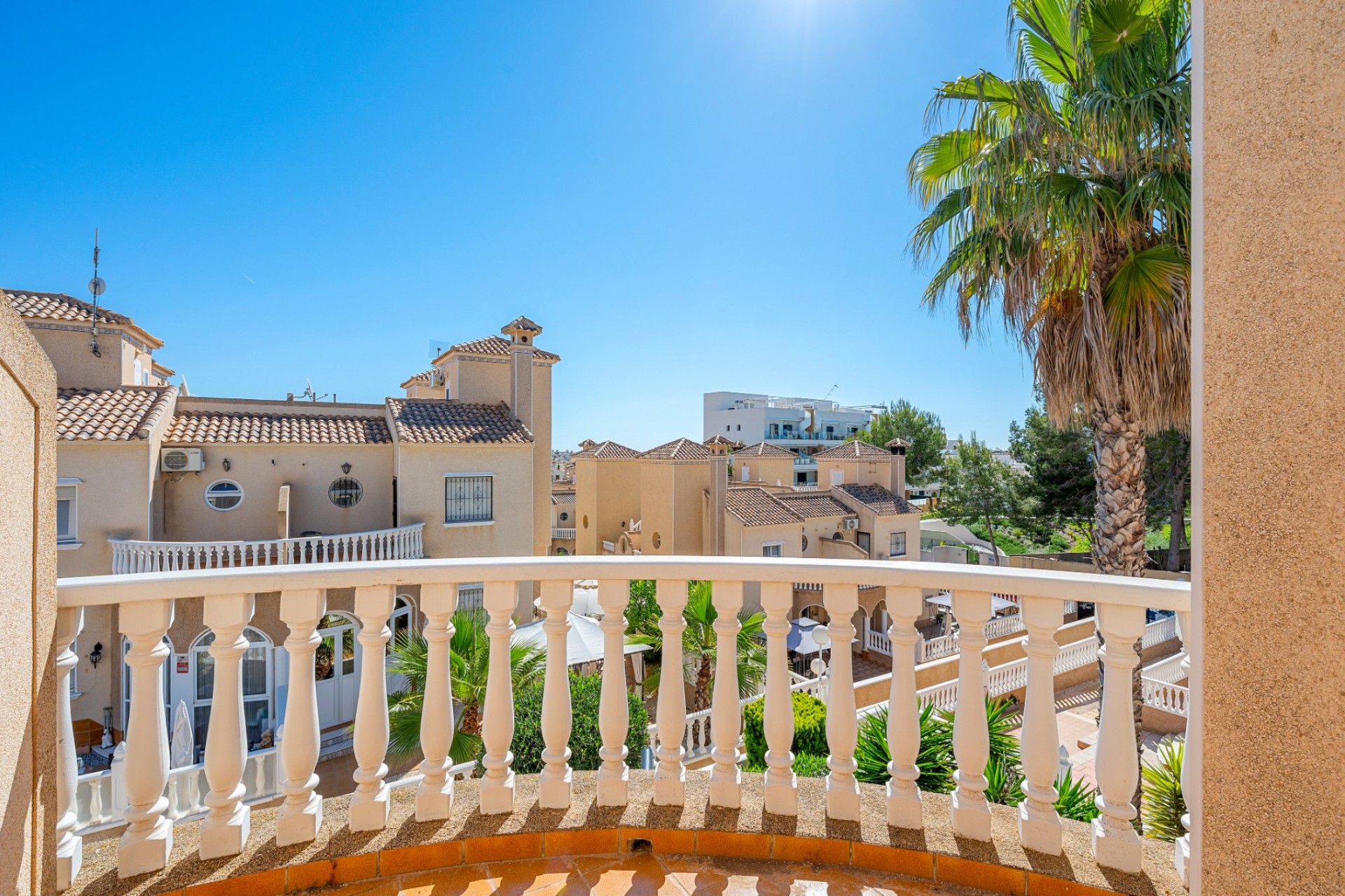 Återförsäljning - Villa -
Villamartin - Costa Blanca