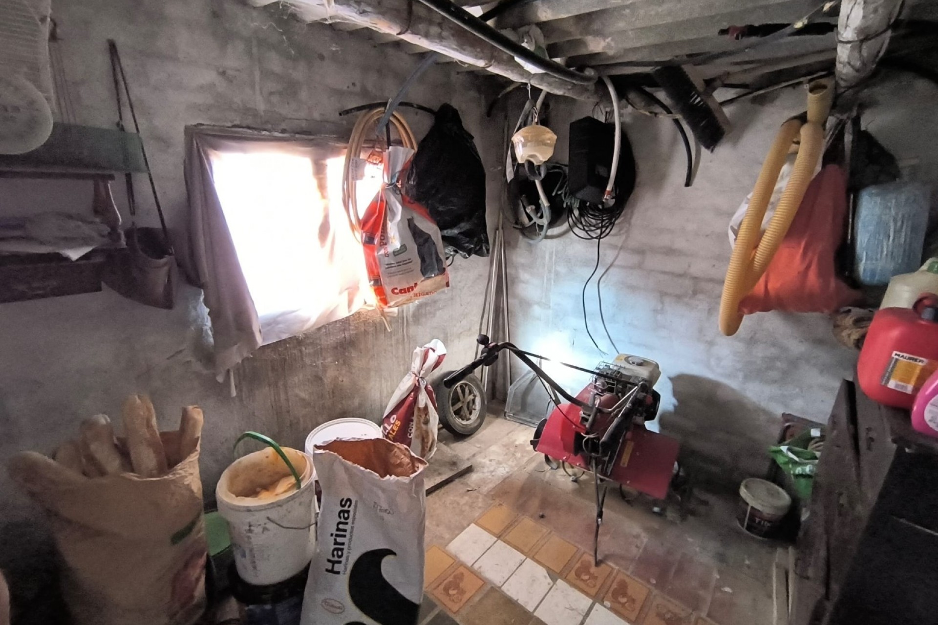 Återförsäljning - Villa -
Yecla - Inland