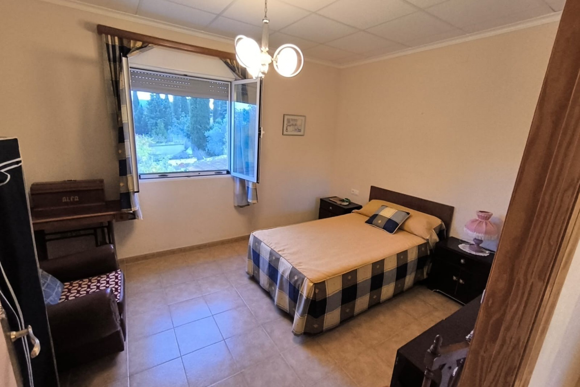 Återförsäljning - Villa -
Yecla - Inland