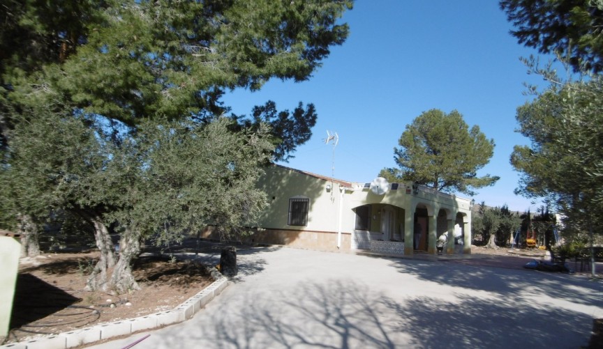 Återförsäljning - Villa -
Yecla - Inland