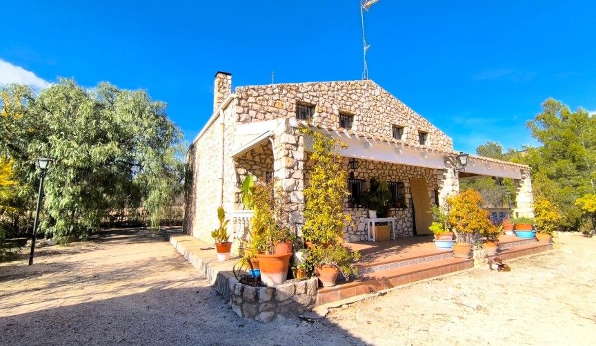 Återförsäljning - Villa -
Yecla - Inland