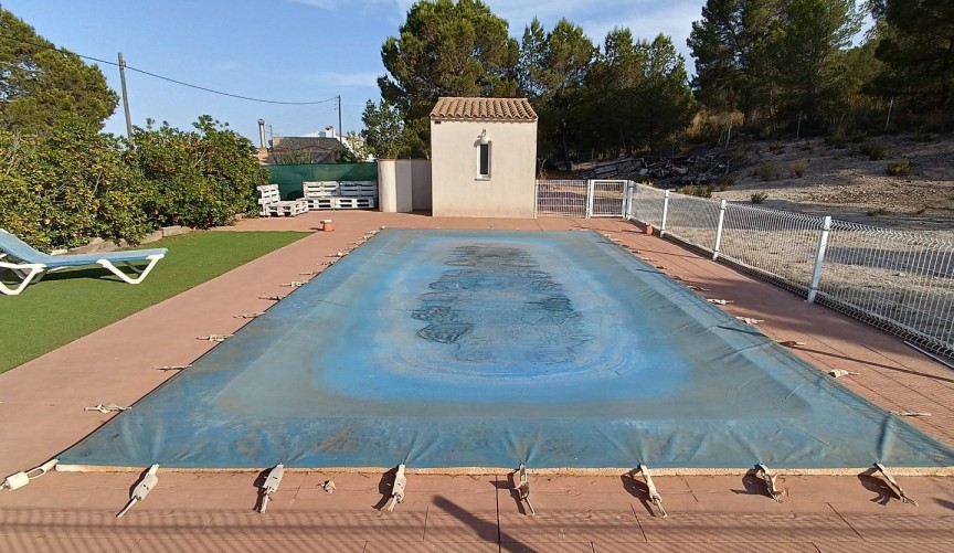 Återförsäljning - Villa -
Yecla - Inland