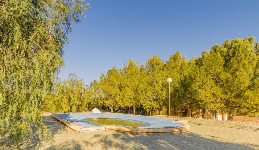 Återförsäljning - Villa -
Yecla - Inland