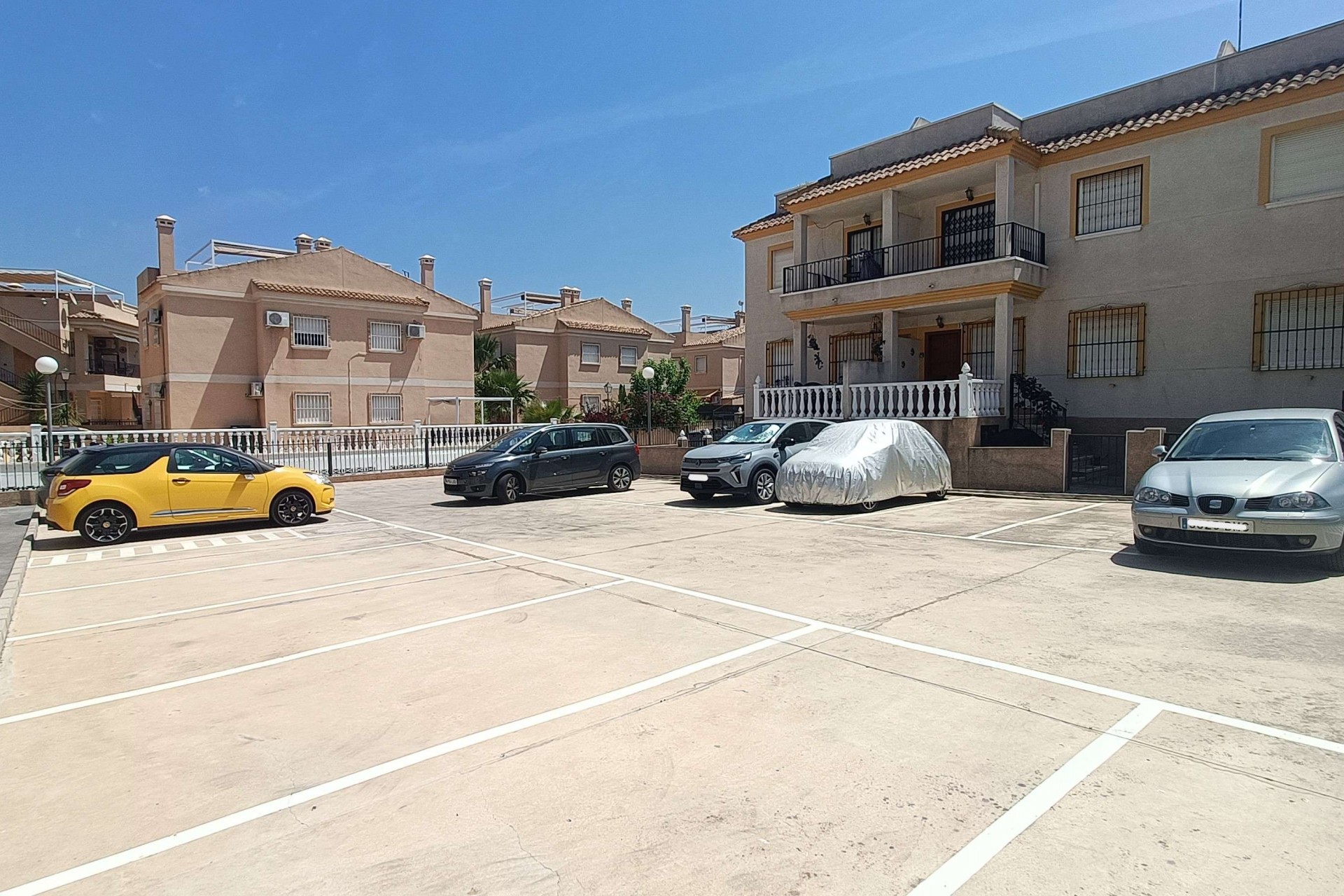 Brukt - Apartment -
Algorfa - Inland