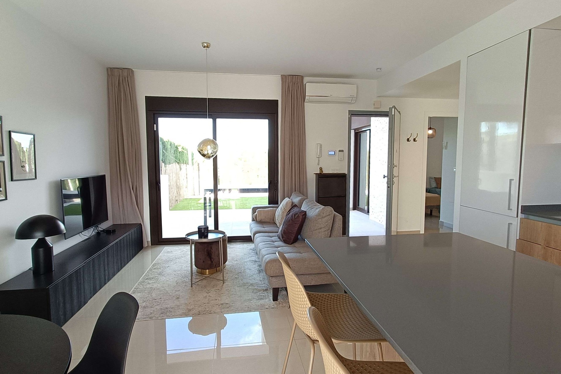 Brukt - Apartment -
Algorfa - Inland