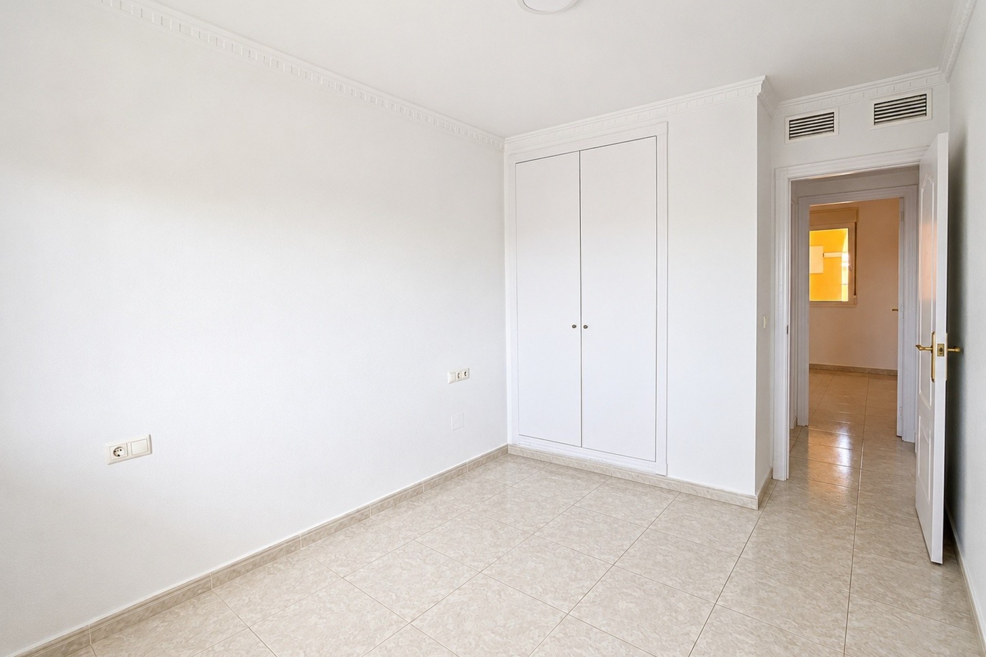 Brukt - Apartment -
Algorfa - Inland