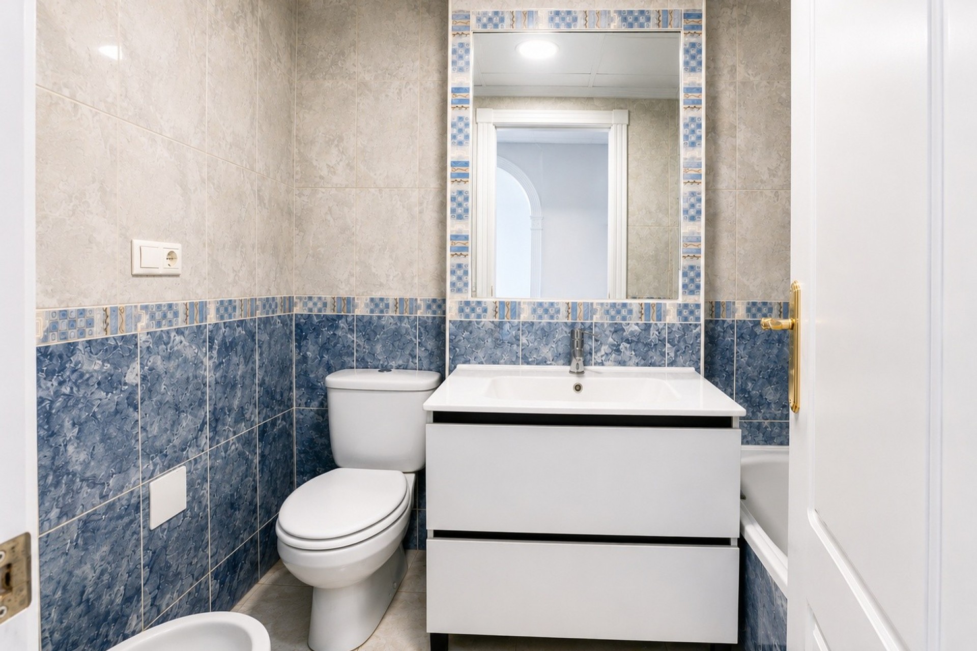 Brukt - Apartment -
Algorfa - Inland