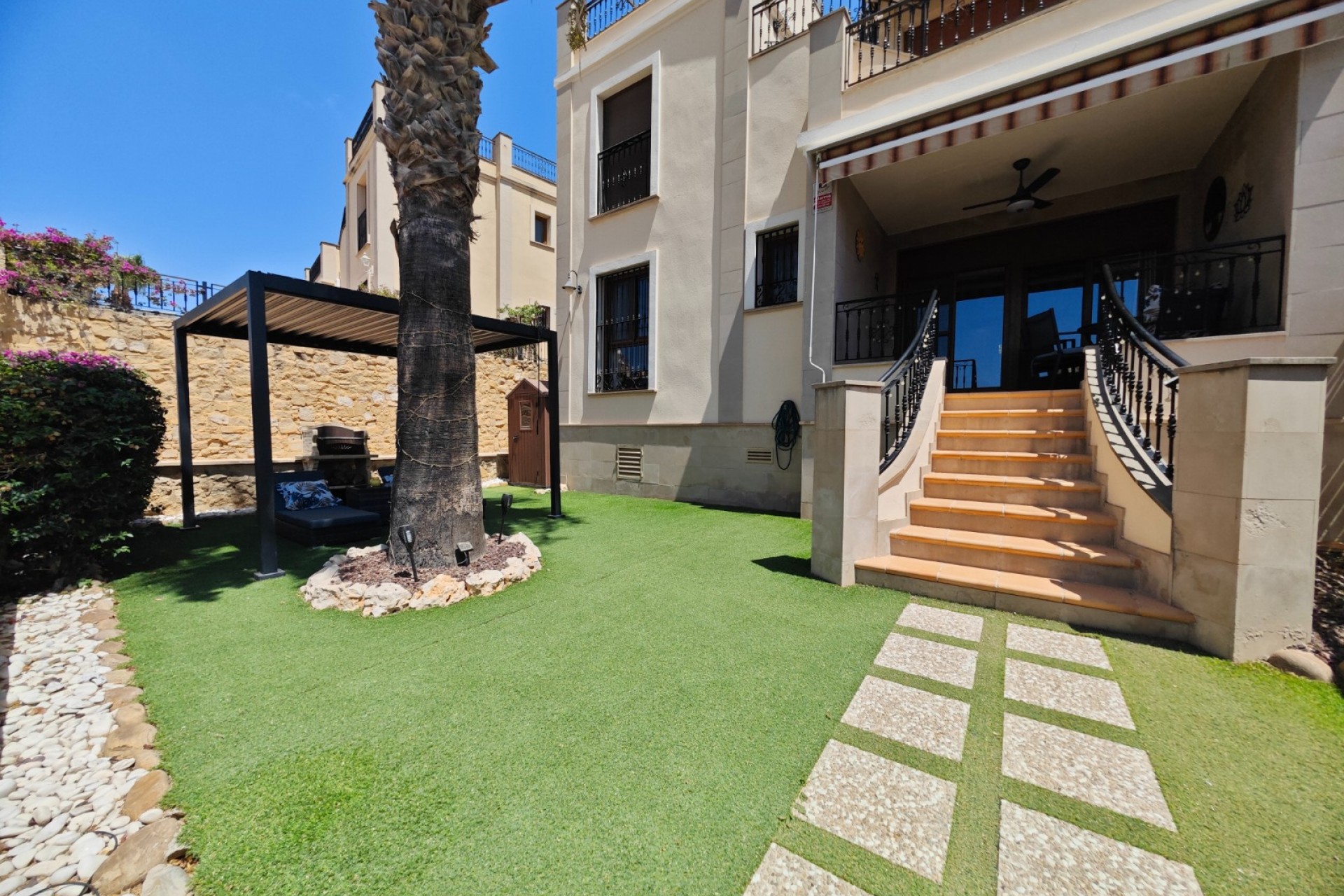 Brukt - Apartment -
Algorfa - Inland