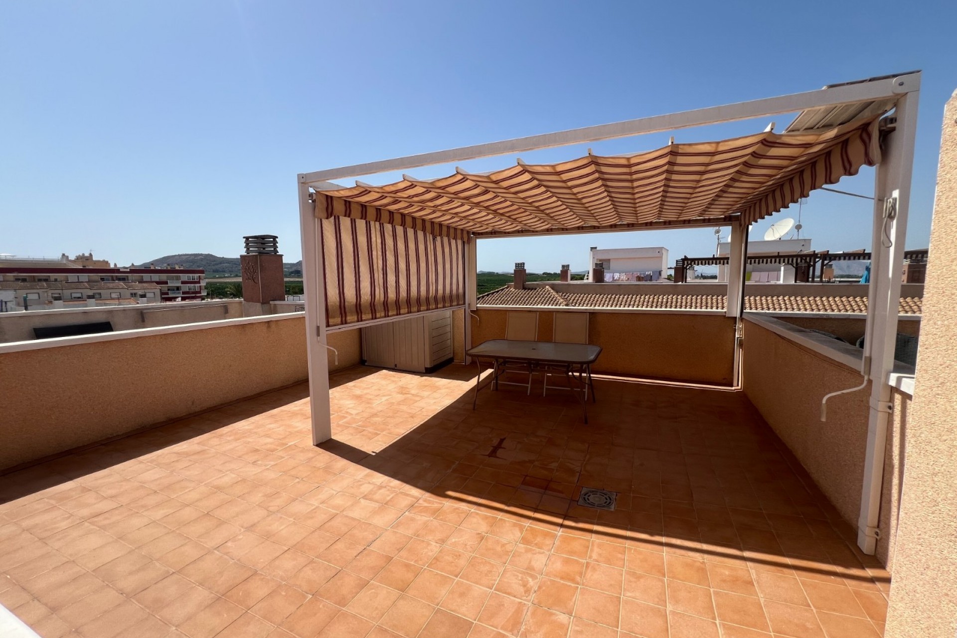 Brukt - Apartment -
Algorfa - Inland