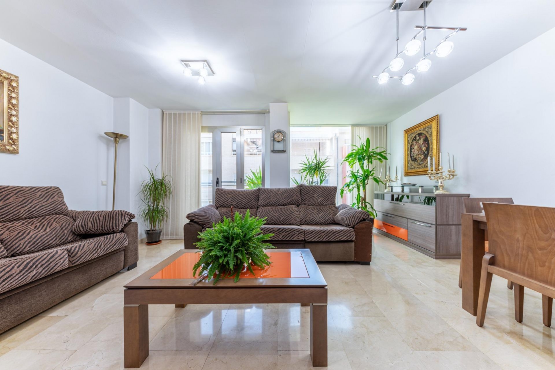 Brukt - Apartment -
Alicante - Benalua