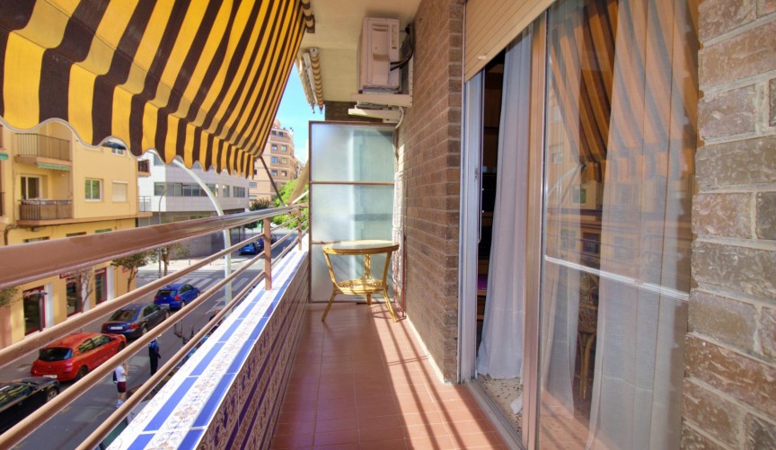 Brukt - Apartment -
Alicante - Benalua