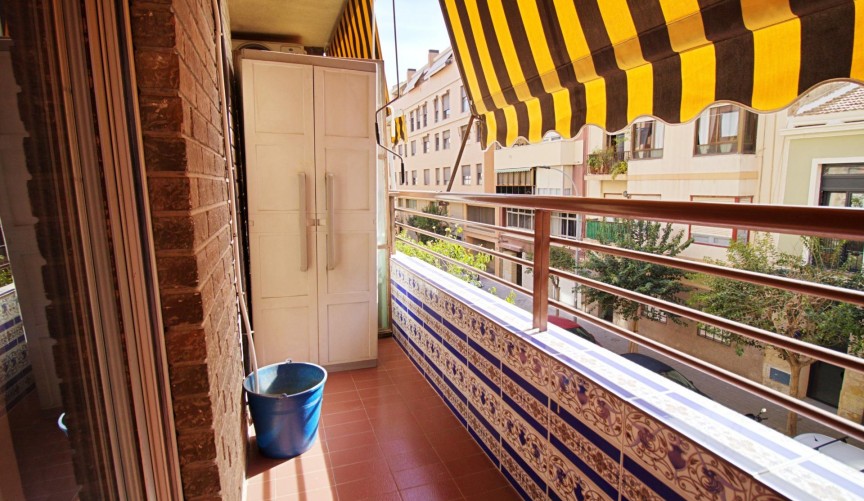Brukt - Apartment -
Alicante - Benalua