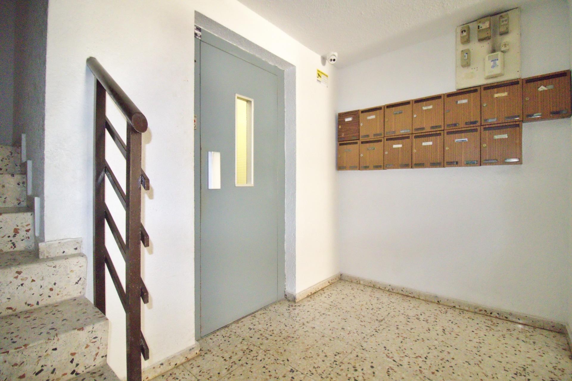 Brukt - Apartment -
Alicante - Benalua