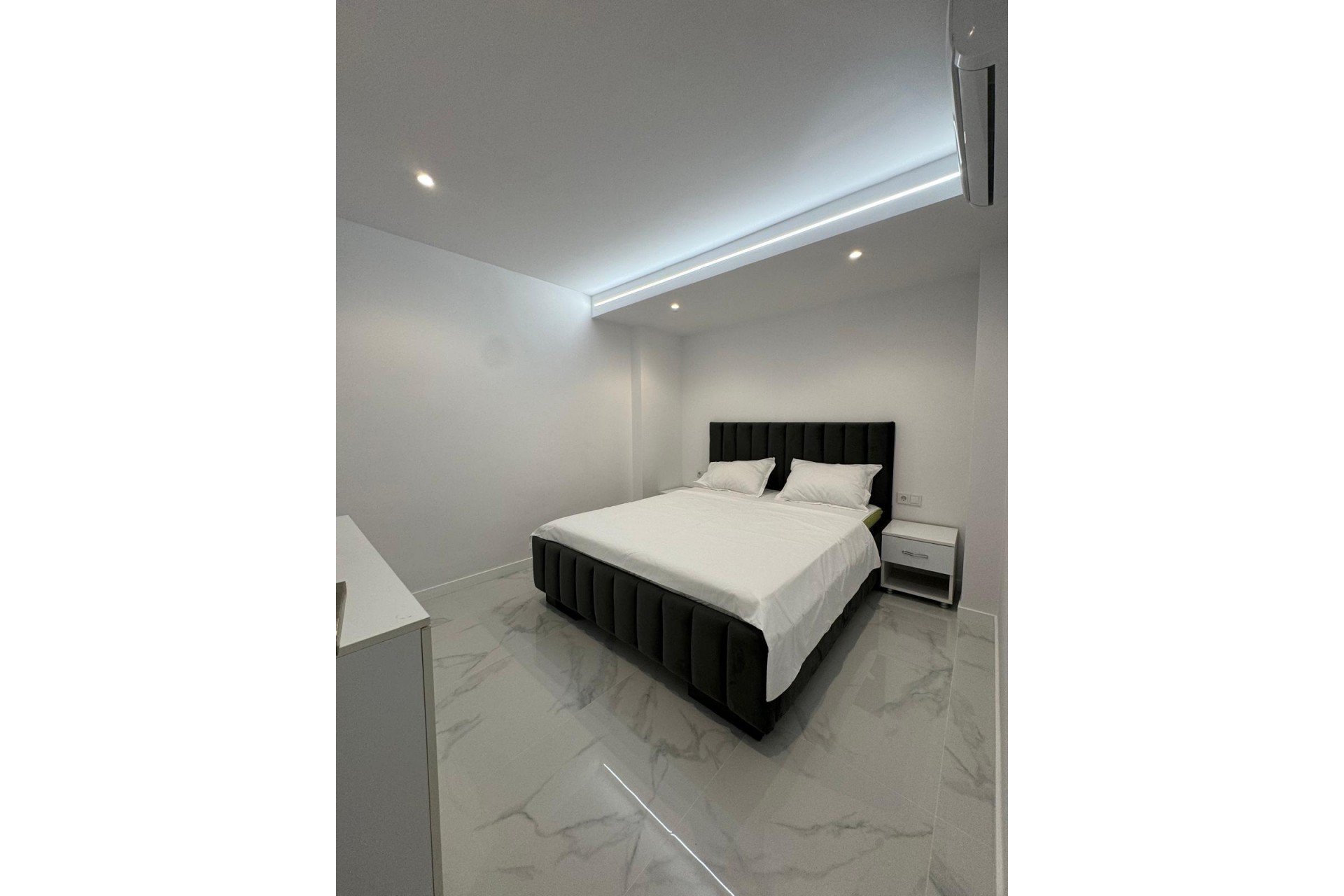 Brukt - Apartment -
Alicante - Centro