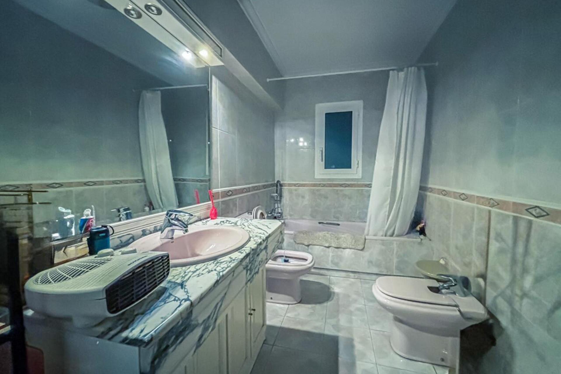 Brukt - Apartment -
Alicante - Costa Blanca