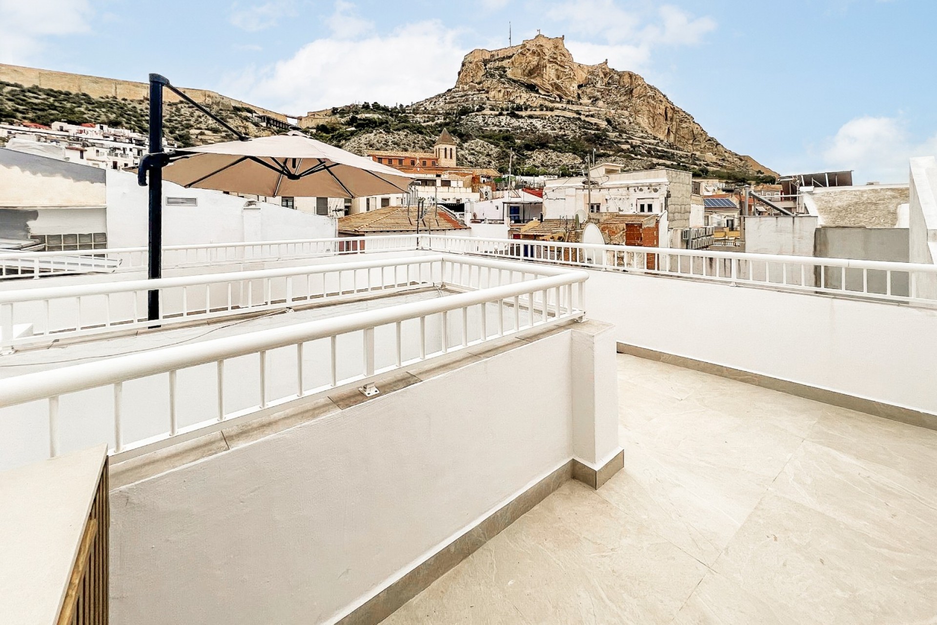 Brukt - Apartment -
Alicante - Costa Blanca