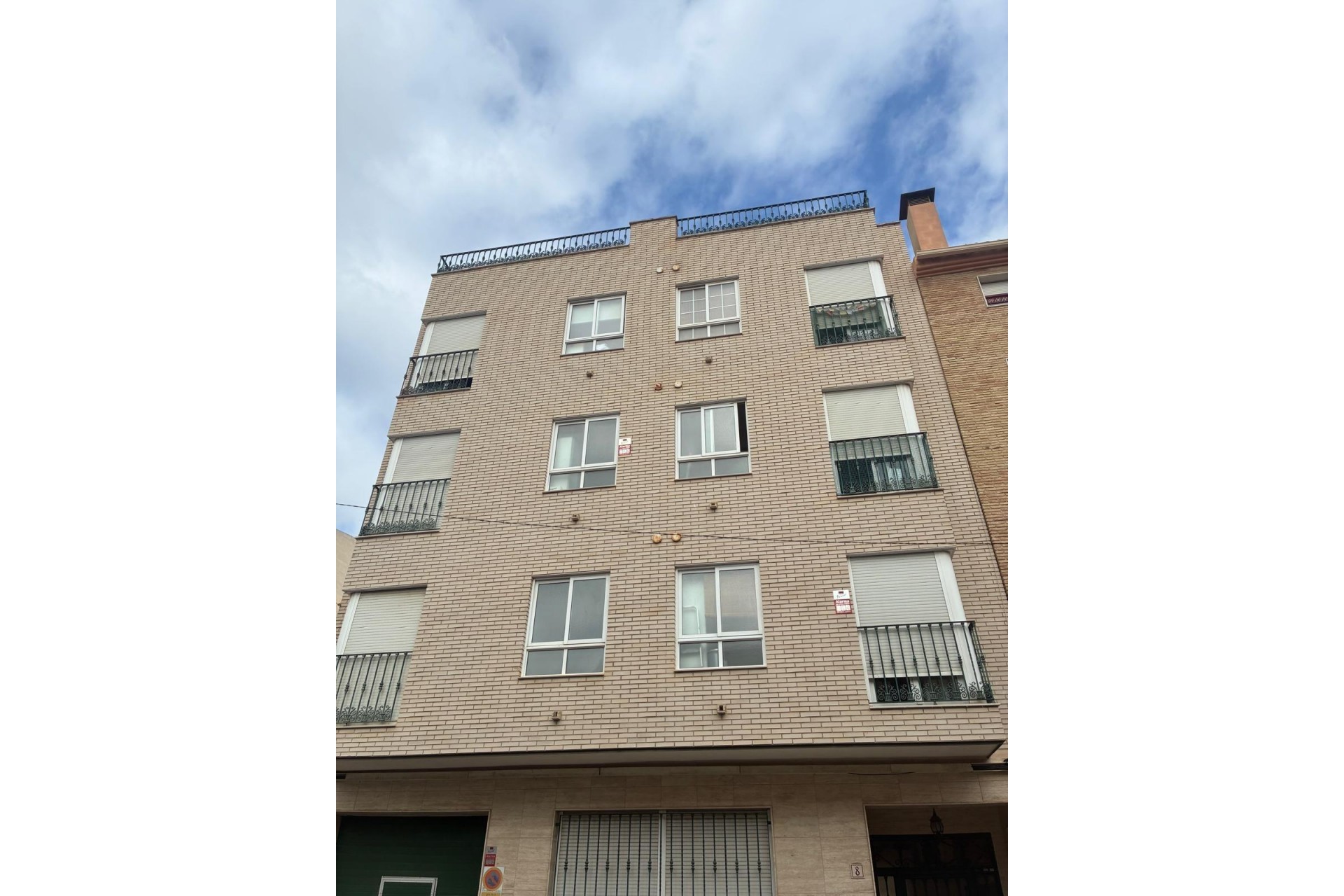 Brukt - Apartment -
Almoradí - centro