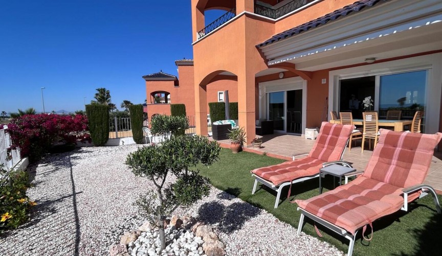 Brukt - Apartment -
Altaona Golf - Inland