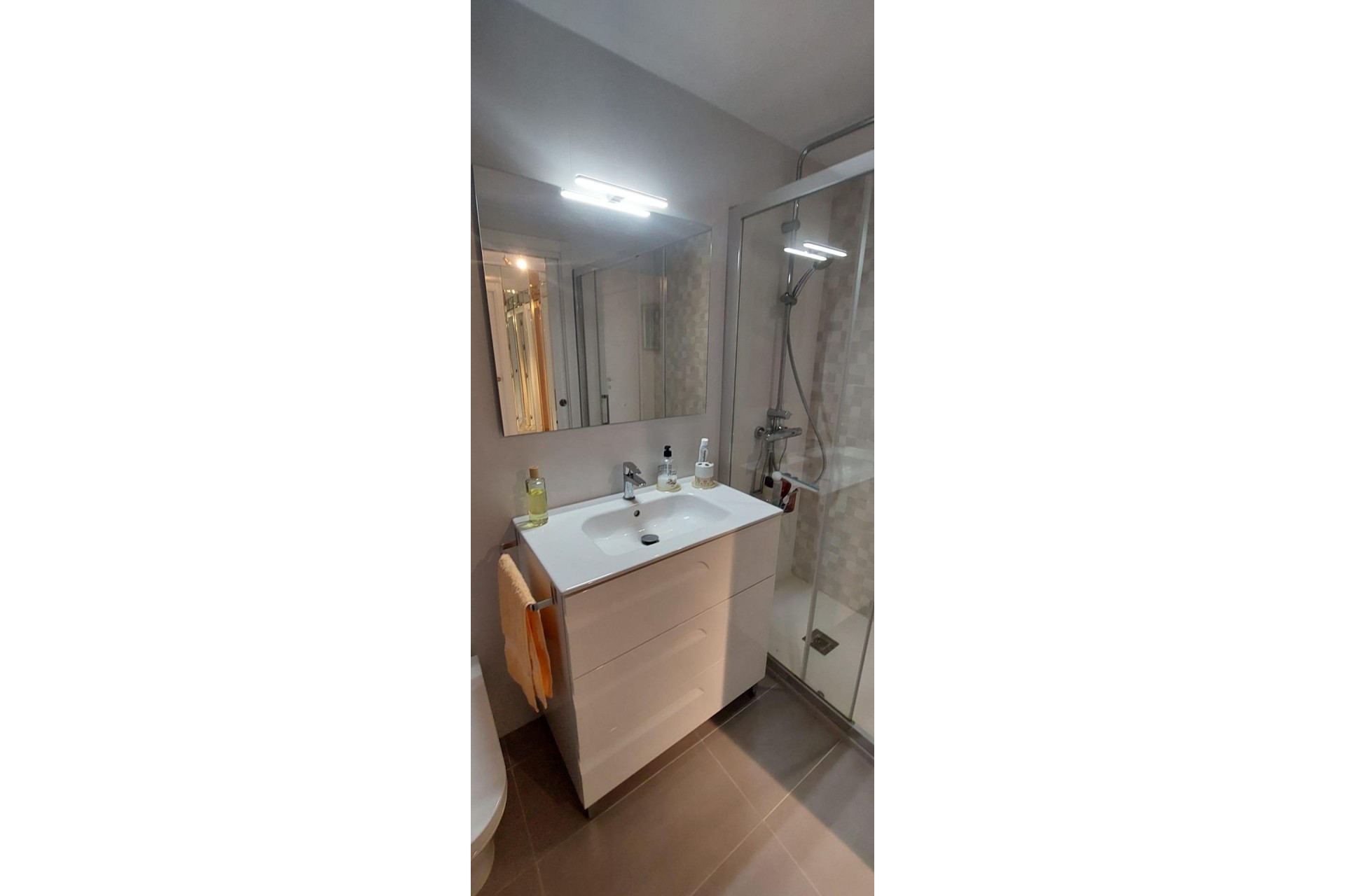 Brukt - Apartment -
Benidorm - Levante