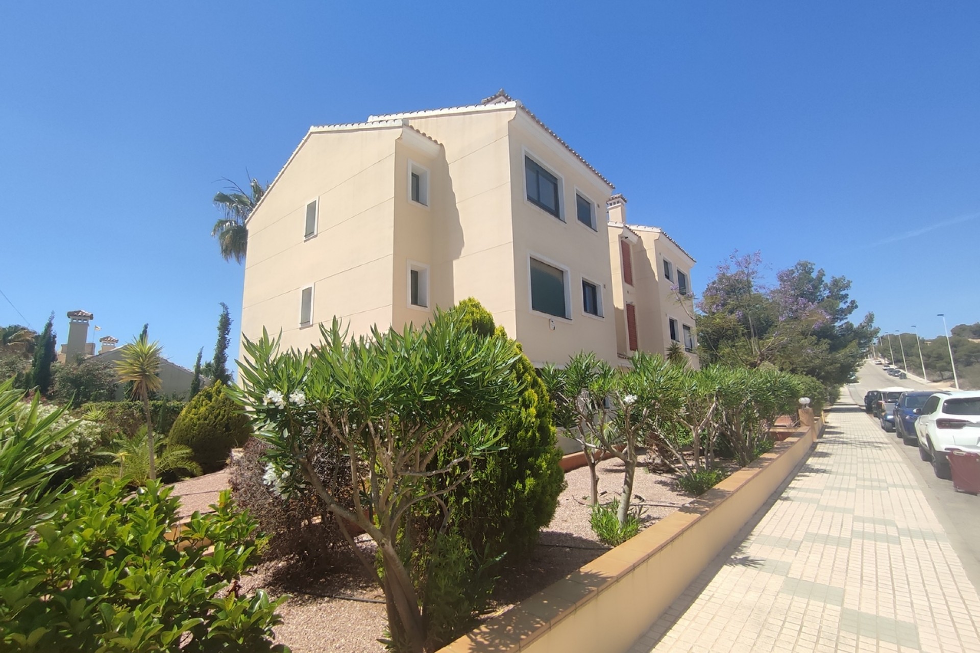 Brukt - Apartment -
Campoamor - Costa Blanca