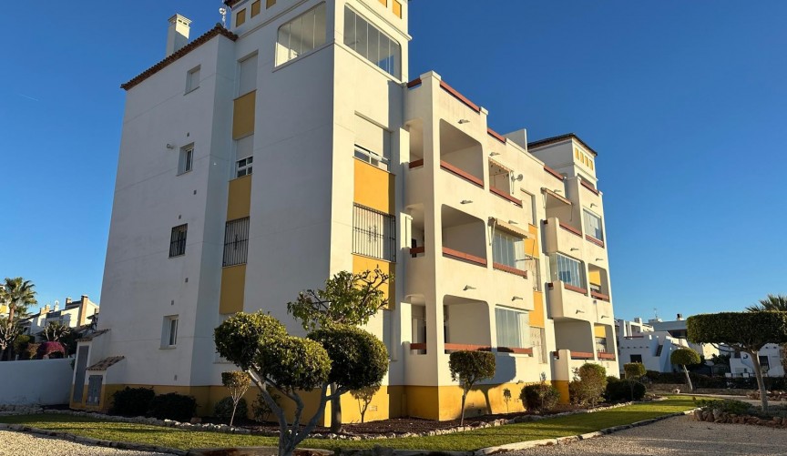 Brukt - Apartment -
Campoamor - Costa Blanca