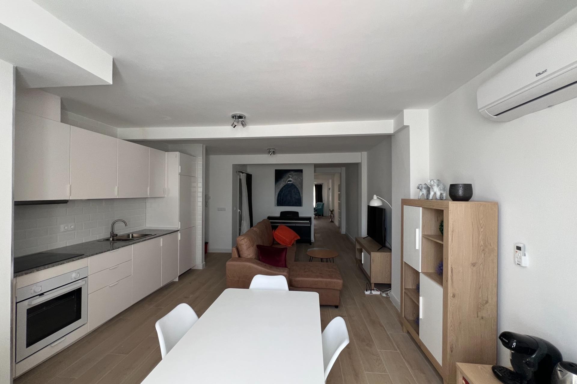 Brukt - Apartment -
Dolores - Centro