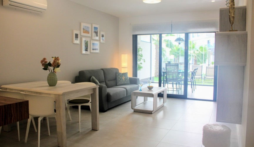 Brukt - Apartment -
El Raso - Costa Blanca