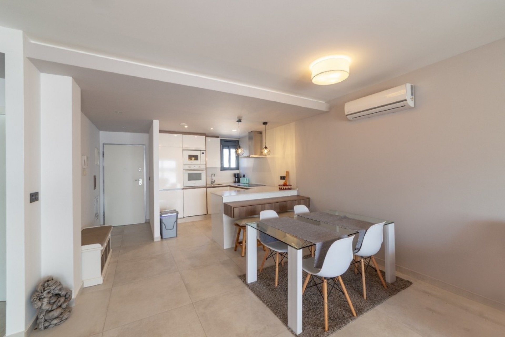 Brukt - Apartment -
El Raso - Costa Blanca