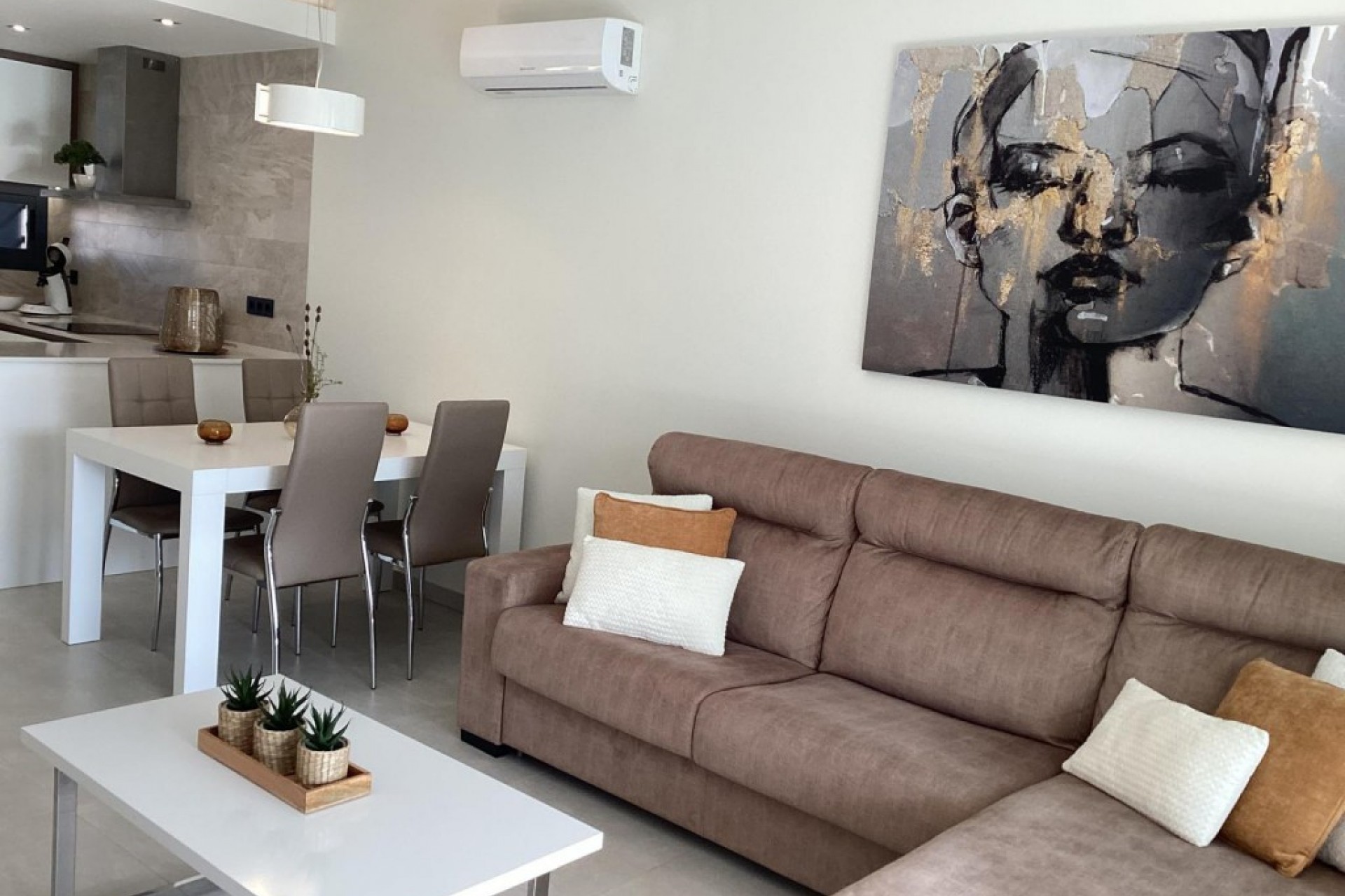 Brukt - Apartment -
El Raso - Costa Blanca