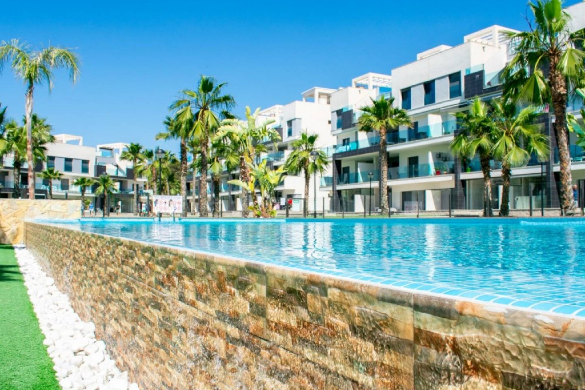 Brukt - Apartment -
El Raso - Costa Blanca