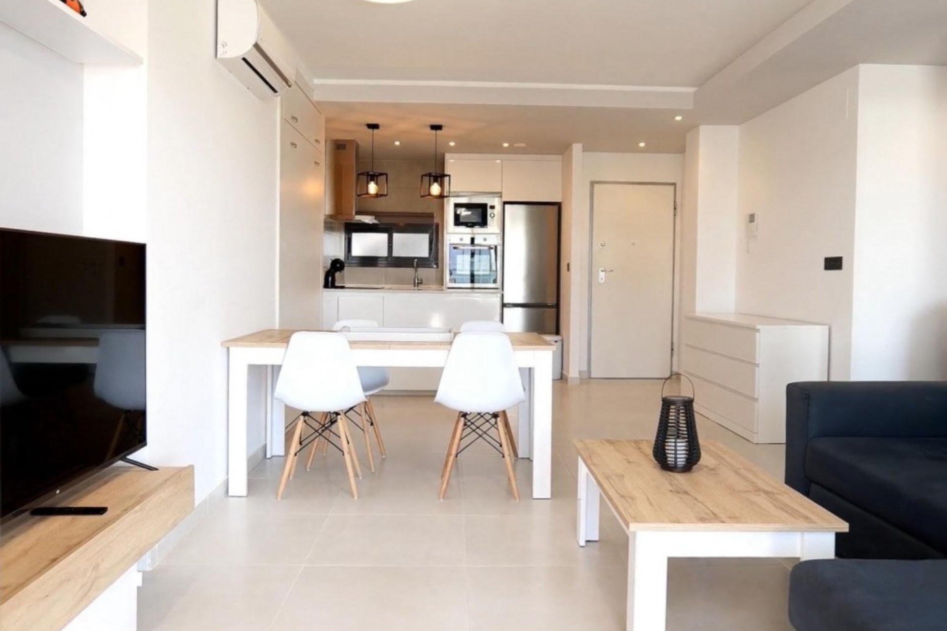 Brukt - Apartment -
El Raso - Costa Blanca