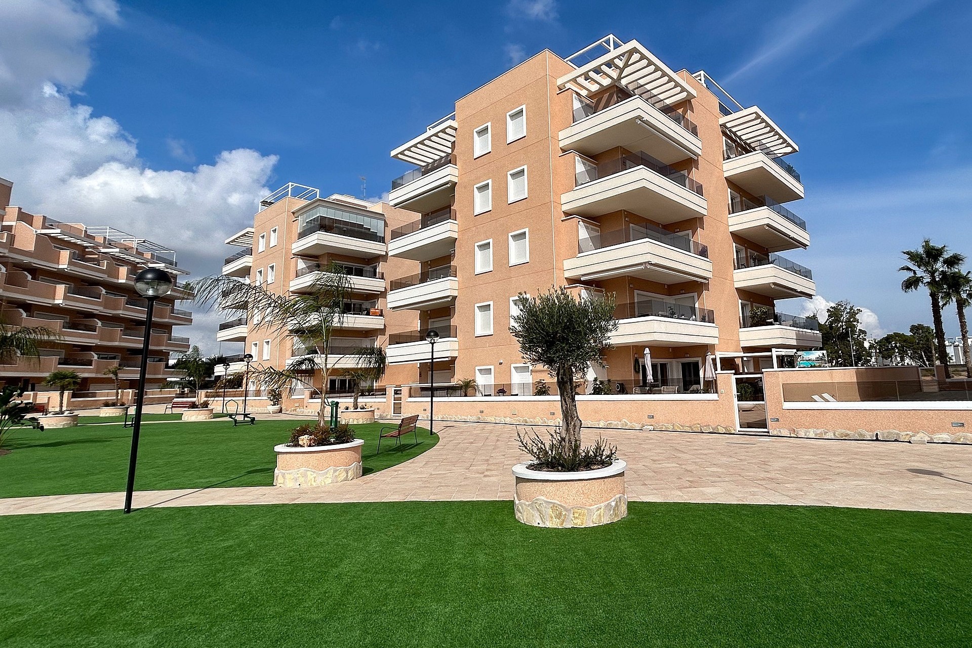 Brukt - Apartment -
El Raso - Costa Blanca