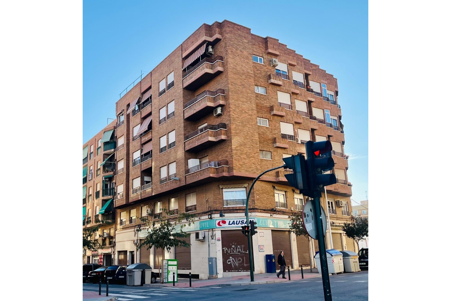 Brukt - Apartment -
Elche - Corte Ingles