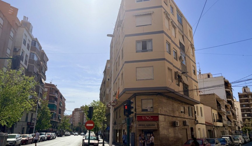 Brukt - Apartment -
Elche - Costa Blanca