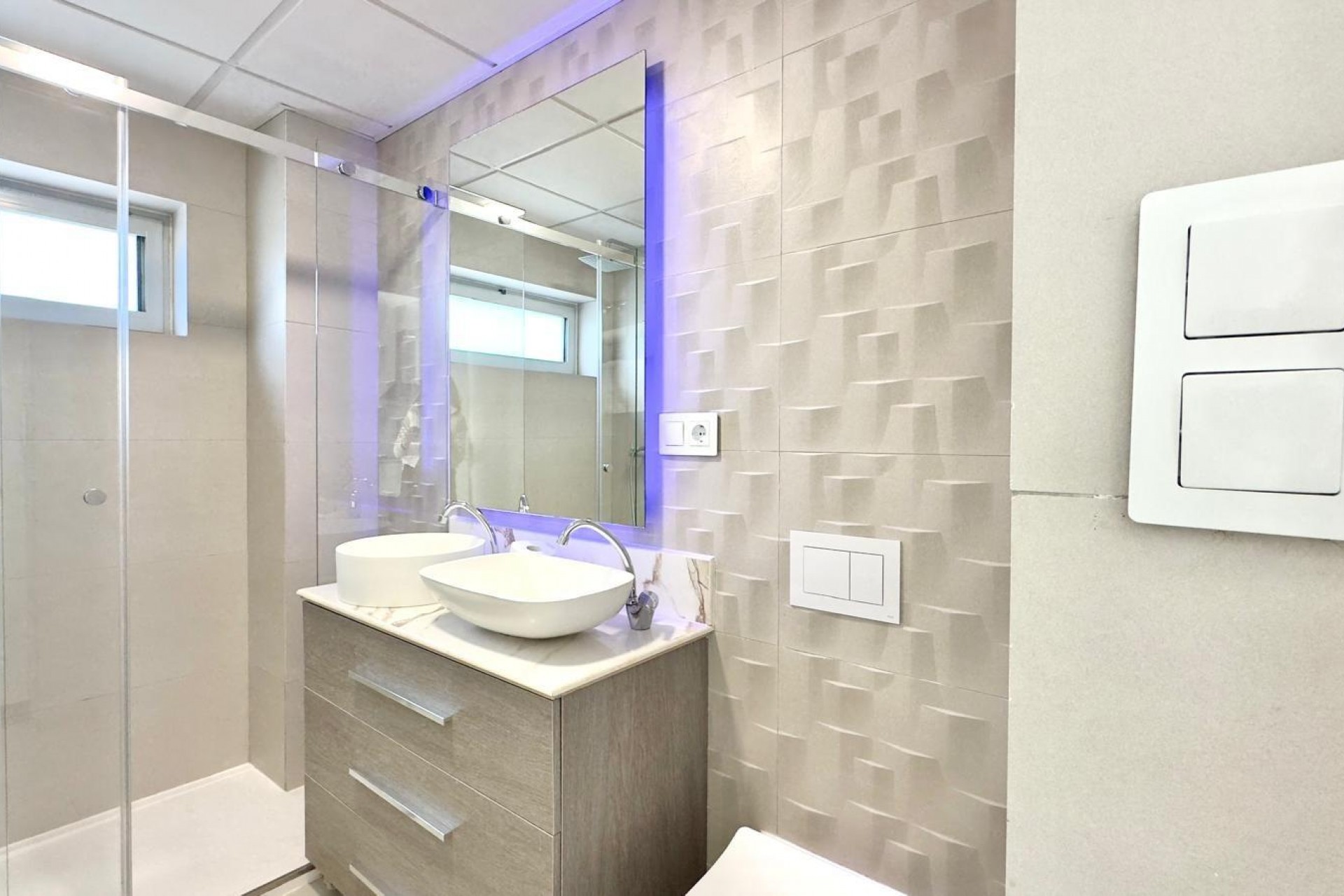 Brukt - Apartment -
Finestrat