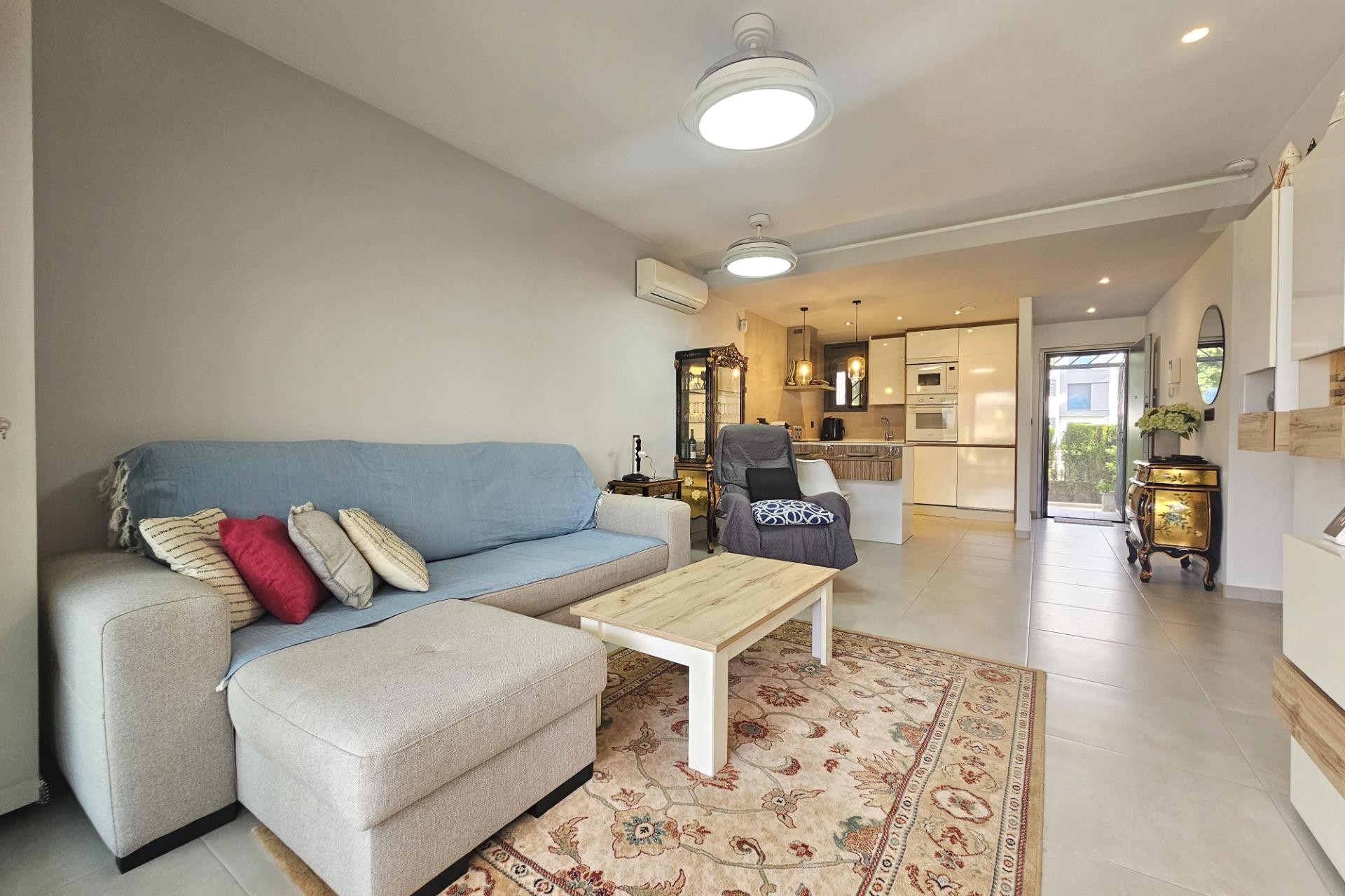 Brukt - Apartment -
Guardamar del Segura - El Raso